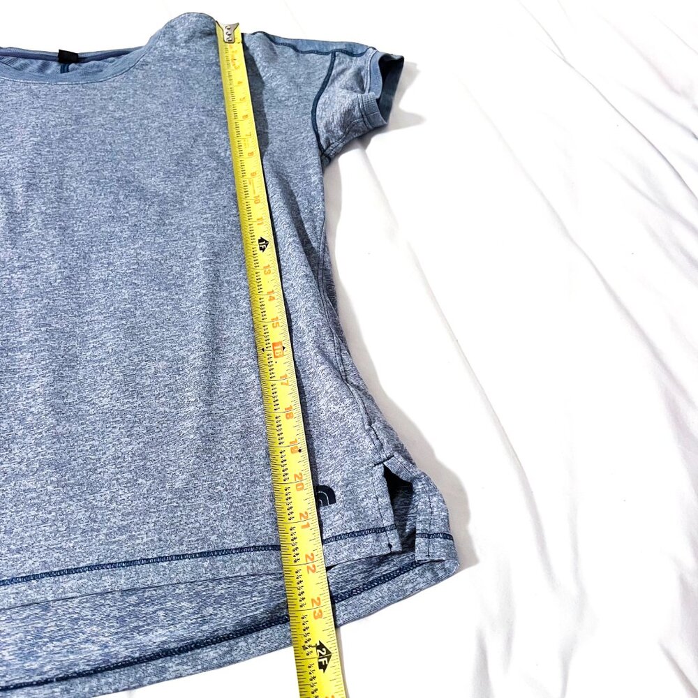 The North Face Women's EcoActive Dawndream Relaxed Short Sleeve Shirt Lapis Blue - Picture 6 of 10